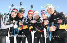 26.03.2010, Whistler, Canada (CAN): (l-r): Magdalena Neuner (GER), Fischer, Rottefella, Exel, adidas, Tina Bachmann (GER), Fischer, Rottefella, Swix, adidas , Kati Wilhelm (GER), Madshus, Rottefella, Swix, adidas, Andrea Henkel (GER), Atomic, Exel, adidas, Toko, Martina Beck (GER), Rossignol, Rottefella, Madshus, Swix, adidas, Toko, Simone Hauswald (GER), Fischer, Rottefella, Exel, adidas, Toko - Olympic Winter Games Vancouver 2010, biathlon, medals, Whistler (CAN). www.nordicfocus.com. © NordicFocus. Every downloaded picture is fee-liable.