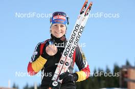 26.03.2010, Whistler, Canada (CAN): Martina Beck (GER), Rossignol, Rottefella, Madshus, Swix, adidas, Toko - Olympic Winter Games Vancouver 2010, biathlon, medals, Whistler (CAN). www.nordicfocus.com. © NordicFocus. Every downloaded picture is fee-liable.