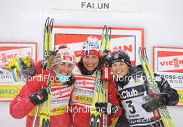 21.03.2010, Falun, Sweden (SWE): l-r: Justyna Kowalczyk (POL), Fischer, Salomon, Swix, Marit Bjoergen (NOR), Fischer, Rottefella, Swix, Anna Olsson (SWE), Fischer, Salomon  - FIS world cup cross-country, 10km women handicap start, Falun (SWE). www.nordicfocus.com. Â© Felgenhauer/NordicFocus. Every downloaded picture is fee-liable.