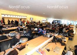 12.03.2010, Holmenkollen, Norway (NOR): crowded press centre - FIS world cup nordic combined, training, Holmenkollen (NOR). www.nordicfocus.com. © Felgenhauer/NordicFocus. Every downloaded picture is fee-liable.