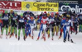 31.01.2010, Val di Fiemme, Italy (ITA): start, l-r: Anders Aukland (NOR), Team Xtra, Atomic, One Way, Jorgen Aukland (NOR), Team Xtra, Rossignol, One Way, Jerry Ahrlin (SWE), Bruno Carrara (ITA), Fabio Santus, (ITA), Fischer, Alpina, Swix, Oskar Svaerd (SWE), Atomic, Exel, Marco Cattaneo (ITA), Swix, Ski Trab, Rudy Project  - FIS Marathon Cup Marcialonga, Val di Fiemme (ITA). www.nordicfocus.com. © Hemmersbach/NordicFocus. Every downloaded picture is fee-liable.