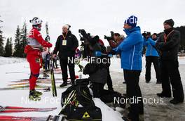18.11.2011, Sjusjoen, Norway (NOR): Marit Bjoergen (NOR), Fischer, Swix, Rottefella and a lot of media  - FIS world cup cross country, training, Sjusjoen (NOR). www.nordicfocus.com. Â© Laiho/NordicFocus. Every downloaded picture is fee-liable.