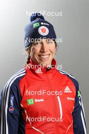 26.11.2012, Oestersund, Sweden (SWE): Susan Dunklee (USA), Madshus, Roteffella, Alpina, adidas - IBU world cup biathlon, supplier photoshooting, Oestersund (SWE). www.nordicfocus.com. © Manzoni/NordicFocus. Every downloaded picture is fee-liable.