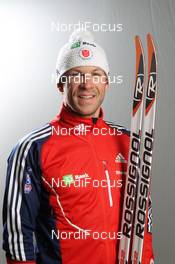 27.11.2012, Oestersund, Sweden (SWE): Lowell Bailey (USA), Rossignol, Rottefella, One Way - IBU world cup biathlon, supplier photoshooting, Oestersund (SWE). www.nordicfocus.com. © Manzoni/NordicFocus. Every downloaded picture is fee-liable.