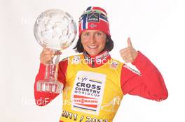 18.03.2012, Falun, Sweden (SWE): Overall World Cup Winner 2011/2012 and Distance World Cup Winner 2011/2012 Marit Bjoergen (NOR), Fischer, Rottefella, Swix  - FIS world cup cross-country, cups, Falun (SWE). www.nordicfocus.com. © Hemmersbach/NordicFocus. Every downloaded picture is fee-liable.