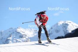 14.12.2013, Annecy-Le Grand Bornand, France (FRA): Scott Perras (CAN) - IBU world cup biathlon, sprint men, Annecy-Le Grand Bornand (FRA). www.nordicfocus.com. © Manzoni/NordicFocus. Every downloaded picture is fee-liable.