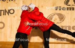 26.02.2013, Val di Fiemme, Italy (ITA):  (l-r) Marit Bjoergen (NOR), Fischer, Swix, Rottefella and Therese Johaug (NOR), Fischer, Swix, Salomon - FIS nordic world ski championships, cross-country, 10km women, Val di Fiemme (ITA). www.nordicfocus.com. © Laiho/NordicFocus. Every downloaded picture is fee-liable.