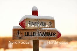 06.12.2014, Lillehammer, Norway (NOR):  where to go? - FIS world cup cross-country, 5km women, Lillehammer (NOR). www.nordicfocus.com. © Felgenhauer/NordicFocus. Every downloaded picture is fee-liable.