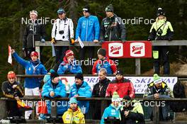 20.12.2014, Ramsau, Austria (AUT): coaches on the coaches' stand - FIS world cup nordic combined, team sprint HS98/2x7.5km, Ramsau (AUT). www.nordicfocus.com. © Felgenhauer/NordicFocus. Every downloaded picture is fee-liable.