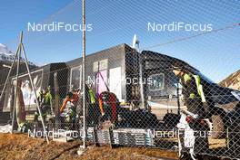 05.01.2015, Val Mustair, Switzerland (SUI): well fenced french (FRA) athletes prepare for the training session - FIS world cup cross-country, tour de ski, training, Val Mustair (SUI). www.nordicfocus.com. © Felgenhauer/NordicFocus. Every downloaded picture is fee-liable.