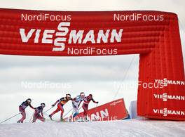 14.02.2015, Oestersund, Sweden (SWE): Maiken Caspersen Falla (NOR), Kari Vikhagen Gjeitnes (NOR), Marit Bjoergen (NOR), Stina Nilsson (SWE), Ingvild Flugstad Oestberg (NOR), (l-r)  - FIS world cup cross-country, individual sprint, Oestersund (SWE). www.nordicfocus.com. © Felgenhauer/NordicFocus. Every downloaded picture is fee-liable.