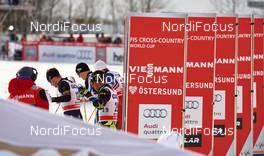 14.02.2015, Oestersund, Sweden (SWE): Simeon Hamilton (USA), Richard Jouve (FRA),  prepare for the start - FIS world cup cross-country, individual sprint, Oestersund (SWE). www.nordicfocus.com. © Felgenhauer/NordicFocus. Every downloaded picture is fee-liable.