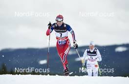05.12.2015, Lillehammer, Norway (NOR): Heidi Weng (NOR), Charlotte Kalla (SWE), (l-r)  - FIS world cup cross-country, skiathlon women, Lillehammer (NOR). www.nordicfocus.com. © Felgenhauer/NordicFocus. Every downloaded picture is fee-liable.