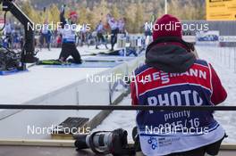 08.01.2016, Ruhpolding, Germany (GER): Event Feature: Austrian photographer Felix Roittner (AUT) works at the shooting range -  IBU world cup biathlon, sprint men, Ruhpolding replacing Oberhof (GER). www.nordicfocus.com. © Manzoni/NordicFocus. Every downloaded picture is fee-liable.