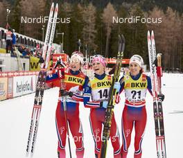 02.01.2016, Lenzerheide, Switzerland (SUI): Ingvild Flugstad Oestberg (NOR), Therese Johaug (NOR), Heidi Weng (NOR), (l-r)  - FIS world cup cross-country, tour de ski, mass women, Lenzerheide (SUI). www.nordicfocus.com. © Felgenhauer/NordicFocus. Every downloaded picture is fee-liable.