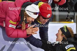05.01.2016, Oberstdorf, Germany (GER): Sophie Caldwell (USA),  and her boyfriend's parents  - FIS world cup cross-country, tour de ski, individual sprint, Oberstdorf (GER). www.nordicfocus.com. © Felgenhauer/NordicFocus. Every downloaded picture is fee-liable.