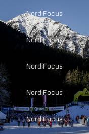22.01.2017, Lienz, Austria (AUT): +Group of athletes+, (l-r)  - FIS Marathon Cup Dolomitenlauf, Lienz (AUT). www.nordicfocus.com. © Bragotto/NordicFocus. Every downloaded picture is fee-liable.