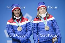 22.02.2018, Pyeongchang, Korea (KOR): Marit Bjoergen (NOR), Maiken Caspersen Falla (NOR), (l-r)  - XXIII. Olympic Winter Games Pyeongchang 2018, cross-country, medals, Pyeongchang (KOR). www.nordicfocus.com. © Modica/NordicFocus. Every downloaded picture is fee-liable.