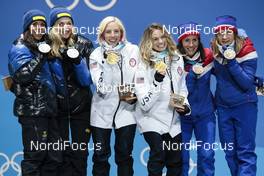 22.02.2018, Pyeongchang, Korea (KOR): Charlotte Kalla (SWE), Stina Nilsson (SWE), Kikkan Randall (USA), Jessica Diggins (USA), Marit Bjoergen (NOR), Maiken Caspersen Falla (NOR), (l-r)  - XXIII. Olympic Winter Games Pyeongchang 2018, cross-country, medals, Pyeongchang (KOR). www.nordicfocus.com. © Modica/NordicFocus. Every downloaded picture is fee-liable.
