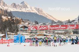 13.01.2018, Seefeld, Austria (AUT): start of the females race - Visma Ski Classics Kaiser Maximilian Lauf, Seefeld (AUT). www.nordicfocus.com. © Rauschendorfer/NordicFocus. Every downloaded picture is fee-liable.