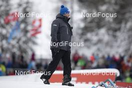13.12.2019, Hochfilzen, Austria (AUT): Event Feature: Intront-technician walks over the track - IBU world cup biathlon, sprint women, Hochfilzen (AUT). www.nordicfocus.com. © Manzoni/NordicFocus. Every downloaded picture is fee-liable.