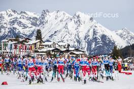 03.03.2019, Seefeld, Austria (AUT):  Starting Group (l-r)  - FIS nordic world ski championships, cross-country, mass men, Seefeld (AUT). www.nordicfocus.com. © Modica/NordicFocus. Every downloaded picture is fee-liable.