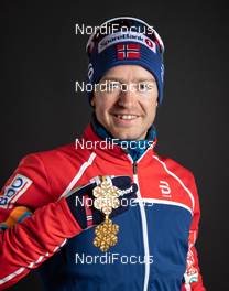 01.03.2019, Seefeld, Austria (AUT): Sjur Roethe (NOR) - FIS nordic world ski championships, cross-country, medals, Seefeld (AUT). www.nordicfocus.com. Free handout image for editorial use for print and online media. No secondary purchase. © GEPA-pictures/WSC Seefeld 2019 
