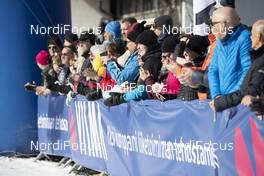 13.04.2019, Levi, Finland (FIN): Event Feature: Fans wait for the athletes at the finish area - Visma Ski Classics Yllaes-Levi, Levi (FIN). www.nordicfocus.com. © Christian Manzoni/NordicFocus. Every downloaded picture is fee-liable.