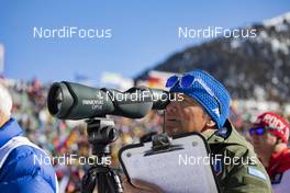 18.02.2020, Antholz, Italy (ITA): Italian coaches use Swarovski - IBU World Championships Biathlon, individual women, Antholz (ITA). www.nordicfocus.com. © Manzoni/NordicFocus. Every downloaded picture is fee-liable.