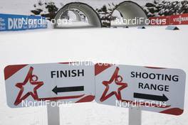 16.12.2020, Hochfilzen, Austria (AUT): Feature: Track atmosphere with two track signs -  IBU World Cup Biathlon, training, Hochfilzen (AUT). www.nordicfocus.com. © Manzoni/NordicFocus. Every downloaded picture is fee-liable.