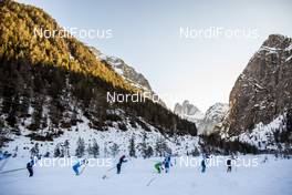 01.02.2020, Toblach-Cortina, Italy (ITA): Leading Group (l-r)  - Visma Ski Classics, Toblach-Cortina (ITA). www.nordicfocus.com. © Modica/NordicFocus. Every downloaded picture is fee-liable.