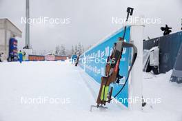 14.01.2021, Oberhof, Germany (GER): Event Feature: a riffle stands alone at the shooting range -  IBU World Cup Biathlon, sprint women, Oberhof (GER). www.nordicfocus.com. © Manzoni/NordicFocus. Every downloaded picture is fee-liable.