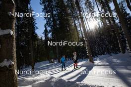20.01.2021, Antholz, Italy (ITA): Anais Bescond (FRA), Sarah Beaudry (CAN), (l-r) -  IBU World Cup Biathlon, training, Antholz (ITA). www.nordicfocus.com. © Manzoni/NordicFocus. Every downloaded picture is fee-liable.