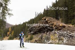 01.11.2021, Davos, Switzerland (SUI): Florian Steirer (AUT), coach Team Germany- Biathlon training, snowfarming track, Davos (SUI). www.nordicfocus.com. © Manzoni/NordicFocus. Every downloaded picture is fee-liable.