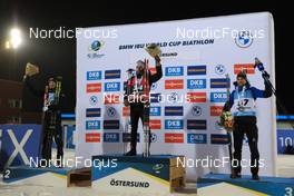27.11.2021, Oestersund, Sweden, (SWE): Tarjei Boe (NOR), Sturla Holm Laegreid (NOR), Simon Desthieux (FRA), (l-r) - IBU World Cup Biathlon, individual men, Oestersund (SWE). www.nordicfocus.com. © Manzoni/NordicFocus. Every downloaded picture is fee-liable.