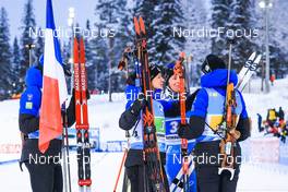 05.12.2021, Oestersund, Sweden, (SWE): Anais Bescond (FRA), Anais Chevalier-Bouchet (FRA), Justine Braisaz-Bouchet (FRA), Julia Simon (FRA), (l-r) - IBU World Cup Biathlon, relay women, Oestersund (SWE). www.nordicfocus.com. © Manzoni/NordicFocus. Every downloaded picture is fee-liable.