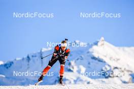 17.12.2021, Annecy-Le Grand Bornand, France (FRA): Scott Gow (CAN) -  IBU World Cup Biathlon, sprint men, Annecy-Le Grand Bornand (FRA). www.nordicfocus.com. © Manzoni/NordicFocus. Every downloaded picture is fee-liable.