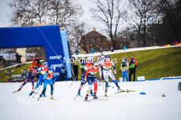 18.12.2021, Dresden, Germany (GER): Eva Urevc (SLO), Lena Quintin (FRA), Jessie Diggins (USA), Mathilde Myhrvold (NOR), Moa Lundgren (SWE), (l-r) - FIS world cup cross-country, individual sprint, Dresden (GER). www.nordicfocus.com. © Tumashov/NordicFocus. Every downloaded picture is fee-liable.