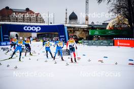18.12.2021, Dresden, Germany (GER): Thomas Helland Larsen (NOR), Federico Pellegrino (ITA), James Clinton Schoonmaker (USA), Haavard Solaas Taugboel (NOR), Richard Jouve (FRA), Lucas Chanavat (FRA), (l-r) - FIS world cup cross-country, individual sprint, Dresden (GER). www.nordicfocus.com. © Tumashov/NordicFocus. Every downloaded picture is fee-liable.