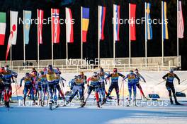 31.12.2021, Oberstdorf, Germany (GER): Tiril Udnes Weng (NOR), Nadine Faehndrich (SUI), Kerttu Niskanen (FIN), Ebba Andersson (SWE), Mathilde Myhrvold (NOR), Julia Kern (USA), Anamarija Lampic (SLO), Victoria Carl (GER), (l-r)  - FIS world cup cross-country, tour de ski, mass women, Oberstdorf (GER). www.nordicfocus.com. © Modica/NordicFocus. Every downloaded picture is fee-liable.
