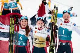 27.02.2021, Oberstdorf, Germany (GER): Marte Leinan Lund (NOR), Gyda Westvold Hansen (NOR), Mari Leinan Lund (NOR), (l-r) - FIS nordic world ski championships nordic combined women, individual gundersend HS106/5km, Oberstdorf (GER). www.nordicfocus.com. © Modica/NordicFocus. Every downloaded picture is fee-liable.