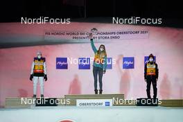 27.02.2021, Oberstdorf, Germany (GER): Gyda Westvold Hansen (NOR), Tara Geraghty-Moats (USA), Anju Nakamura (JPN), (l-r) - FIS nordic world ski championships nordic combined women, medals, Oberstdorf (GER). www.nordicfocus.com. © Thibaut/NordicFocus. Every downloaded picture is fee-liable.
