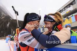 22.01.2022, Antholz, Italy (ITA): Joanne Reid (USA), Deedra Irwin (USA), (l-r) - IBU World Cup Biathlon, relay women, Antholz (ITA). www.nordicfocus.com. © Manzoni/NordicFocus. Every downloaded picture is fee-liable.