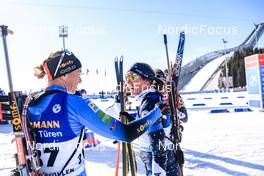 19.03.2022, Oslo, Norway (NOR): Anais Bescond (FRA), Susan Dunklee (USA), (l-r) - IBU World Cup Biathlon, pursuit women, Oslo (NOR). www.nordicfocus.com. © Manzoni/NordicFocus. Every downloaded picture is fee-liable.