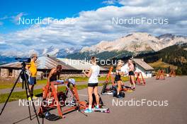 24.08.2022, Lavaze, Italy (ITA): Ragnar Hagen (NOR), Patrick Oberegger (ITA), Ida Lien (NOR), Ingrid Landmark Tandrevold (NOR), Ragnhild Femsteinevik (NOR) - Biathlon summer training, Lavaze (ITA). www.nordicfocus.com. © Barbieri/NordicFocus. Every downloaded picture is fee-liable.