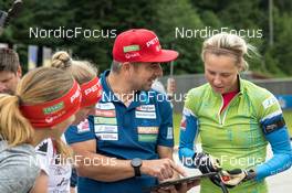 21,06.2022, Ruhpolding, Germany (GER): Ziva Klemencic (SLO), Polona Klemencic (SLO)Ricco Gross (GER), coach Team Slovenia, Anamarija Lampic (SLO), (l-r) - Biathlon summer training, Ruhpolding (GER). www.nordicfocus.com. © Wuktits/NordicFocus. Every downloaded picture is fee-liable.