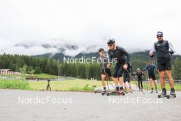01.07.2022, Lenzerheide, Switzerland (SUI): Dajan Danuser (SUI), Laurin Fravi (SUI), Niklas Hartweg (SUI), Serafin Wiestner (SUI), Nico Salutt (SUI), (l-r) - Biathlon summer training, Lenzerheide (SUI). www.nordicfocus.com. © Manzoni/NordicFocus. Every downloaded picture is fee-liable.
