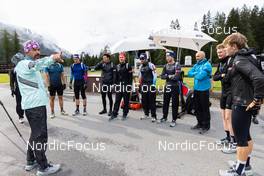 01.07.2022, Lenzerheide, Switzerland (SUI): Remo Krug (GER) coach Team Switzerland, Serafin Wiestner (SUI), Sandro Bovisi (SUI), Niklas Hartweg (SUI), Joscha Burkhalter (SUI), Nico Salutt (SUI), Gion Stalder (SUI), Dajan Danuser (SUI), Sebastian Stalder (SUI), Laurin Fravi (SUI), (l-r) - Biathlon summer training, Lenzerheide (SUI). www.nordicfocus.com. © Manzoni/NordicFocus. Every downloaded picture is fee-liable.