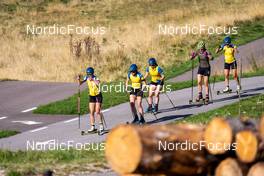 10.09.2022, Lavaze, Italy (ITA): Hanna Oeberg (SWE), Elvira Oeberg (SWE), Mona Brorsson (SWE), Stina Nilsson (SWE), Tilda Johansson (SWE), (l-r)  - Biathlon summer training, Lavaze (ITA). www.nordicfocus.com. © Barbieri/NordicFocus. Every downloaded picture is fee-liable.