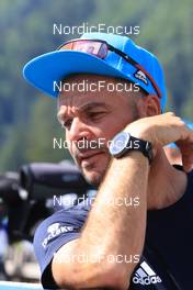 24.08.2022, Ruhpolding, Germany (GER): Kristian Mehringer (GER), coach Team Germany - IBU Summer Biathlon World Championships, training, Ruhpolding (GER). www.nordicfocus.com. © Manzoni/NordicFocus. Every downloaded picture is fee-liable.